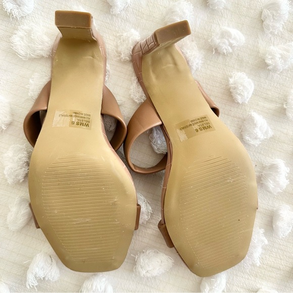 | dv by dolce vita • selsta textured open toe heel • size 6 | - Picture 7 of 10